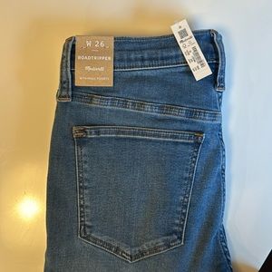 9" Mid-Rise Roadtripper Supersoft Skinny Jeans in Hastings Wash - Size 26